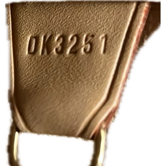 Authentic Large Bucket Shoulder Bag Louis Vuitton. - Picture 9 of 11